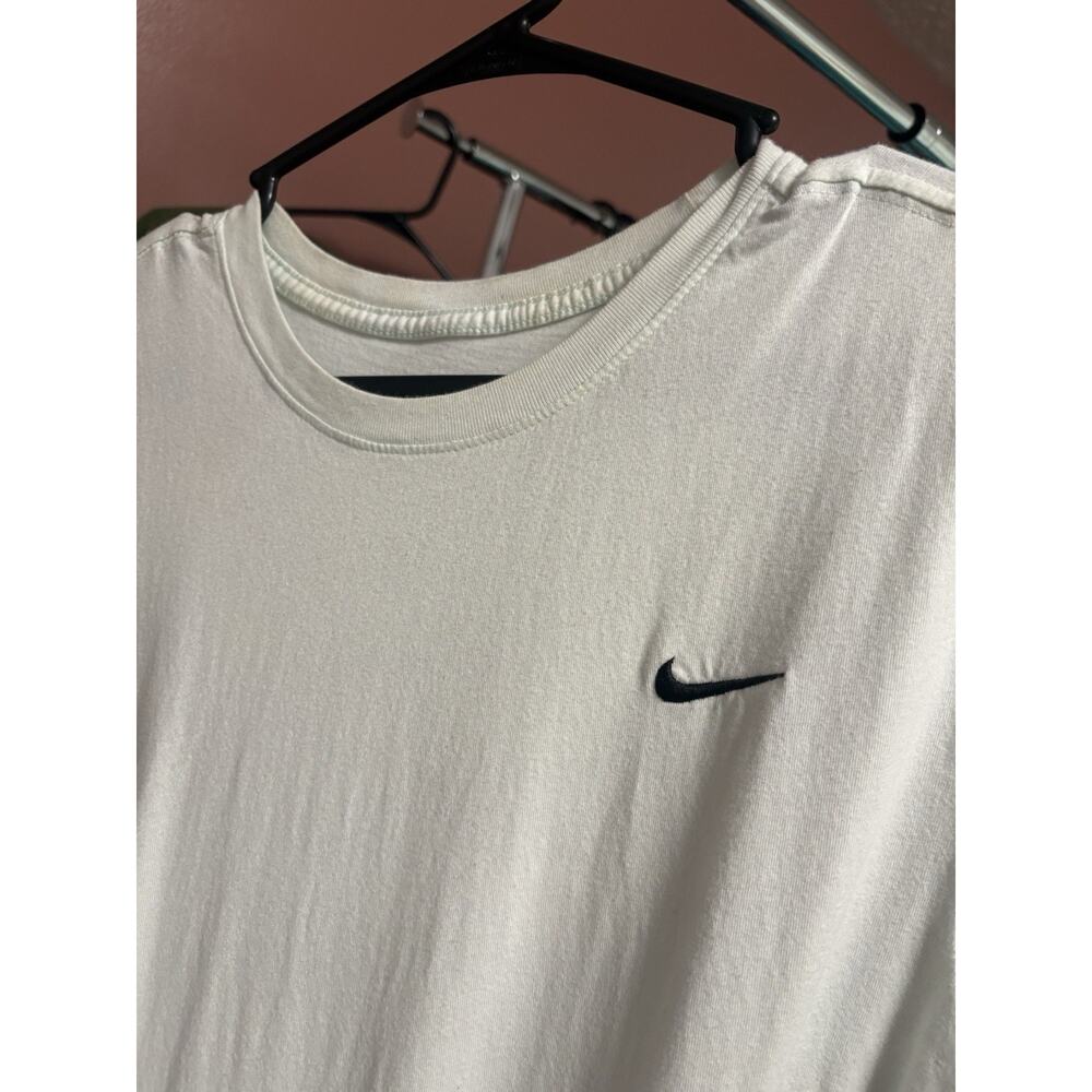 Nike T Shirt Size Small White